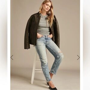 Lucky Brand Mid Rise Boy Jean Relaxed Straight Leg Denim Distressed Size 6/28